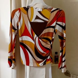 Woman's top. Geri c. New York. Medium. Multi color.